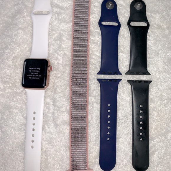 Apple watch series 3 (gps,38mm)MAKE OFFER - Picture 1 of 4